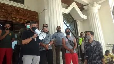 Lsm Mappan Gelar Unjuk Rasa di Kantor Gubernur Jambi