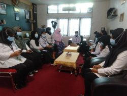 Pejabat Eselon Wanita Kecamatan Pasar Peringati Hari Kartini di Masa Pandemi