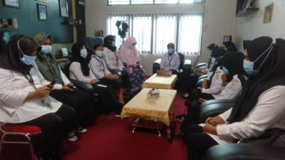 Para Kartini Kecamatan Pasar