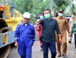 Romi Tinjau Pembangunan Jalan CSR PetroChina