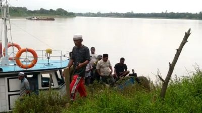Warga Tolak Penambangan Pasir di Sungai Batanghari