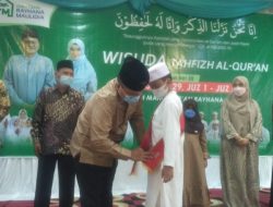 Wakil Walikota Maulana Wisuda 30 Penghafal Tahfiz