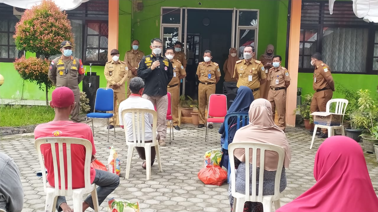 Posko pengaduan Dinas Sosial Kota Jambi didatangi banyak warga. (Foto; Istimewa)