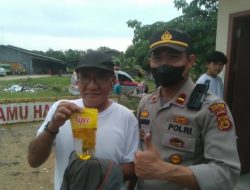 Polsek Sungai Gelam Gelar Vaksinasi Berhadiah Minyak Goreng Kemasan untuk Pengendara