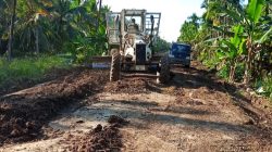 UPTD Alkal PUPR Tanjabtim Perbaiki Jalan Rusak di Kecamatan Sadu 