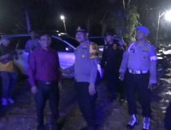 Ciptakan Rasa Aman, Kapolsek Jaluko Keliling Gereja Saat Malam Natal