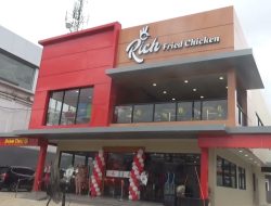 Wajah Baru Rich Fried Chicken Jambi, Berkonsep Self Order hingga Drive Thru 24 Jam