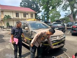Oleng di Bawah Pengaruh Sabu, Pajero Sport Terjang Gerbang Mapolda Jambi