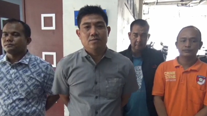 Kapolsek Jaluko, Iptu Yohanes Chandra Putra Bersama Jajaran.