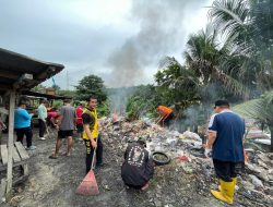 Polsek Sungai Bahar Gandeng Warga Bersihkan Pasar Tradisional, Wujudkan Lingkungan Bebas Sampah