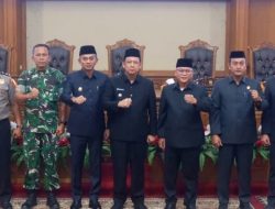 Ketua DPRD Muaro Jambi Aidi Hatta Pimpin Paripurna Rekomendasi LKPJ Bupati 2025