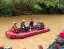 Cari Nenek Zaimah yang Tenggelam di Sungai Nalo Tantan, Tim SAR Terjunkan Penyelam