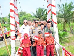 Kapolres Muaro Jambi Dampingi Kapolda Resmikan Jembatan Merah Putih Presisi