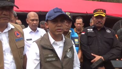 Menhut Raja Juli Tinjau Penanganan Karhutla di Jambi, 3 Perusahaan Terancam Sanksi Hukum