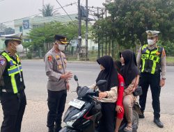 Teladan Pelayanan Humanis, Kapolres Muaro Jambi Turun Langsung Atur Lalu Lintas